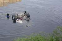 В Шушенском районе в реку упал автомобиль, водитель утонул