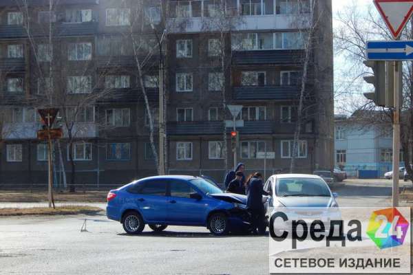 Авария на перекрестке Тимирязева-Ванеева в Минусинске