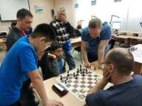 Минусинский гроссмейстер тренирует вундеркинда из Индии