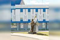 Скульптура автора из Златоуста украсит территорию аэропорта Абакана