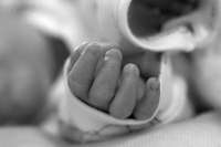 В Минусинском районе пьяная мама задавила новорожденного сына