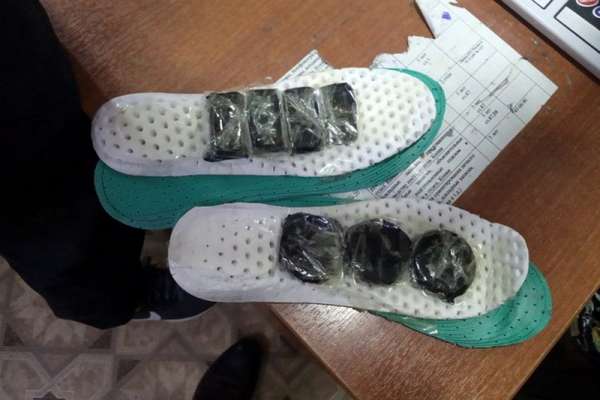 В Забайкальском крае задержали группу лиц, вывозивших в Китай золото в обуви