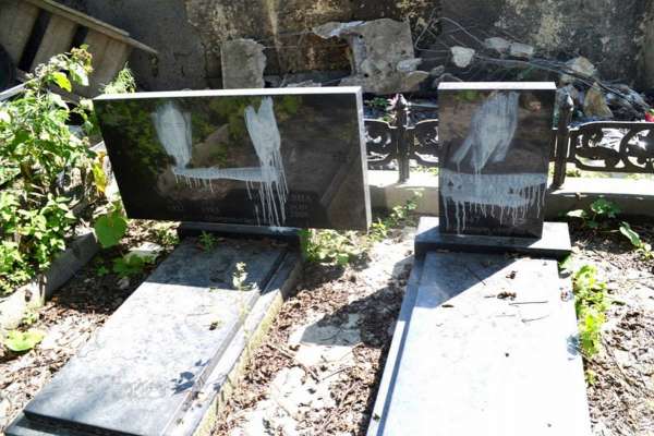 В Бограде кладбищенскому вандалу дали 120 часов обязательных работ