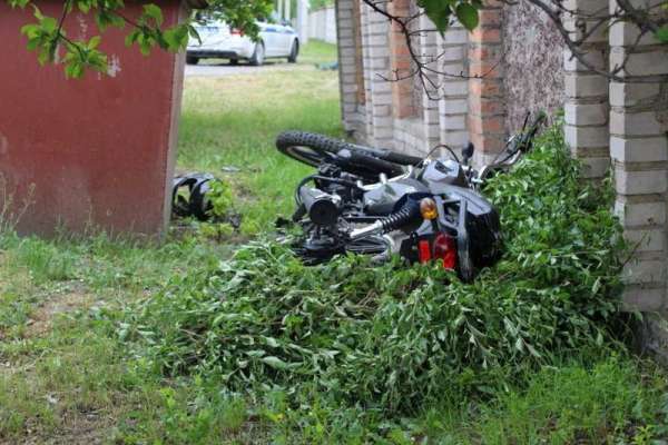 В Абакане мотоциклист не пропустил иномарку и погиб