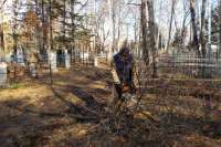 Минусинский музей отправит на уборку кладбища пятерых мужчин