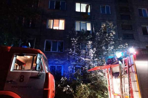 Из горящей многоэтажки в Красноярске спасли 151 человека