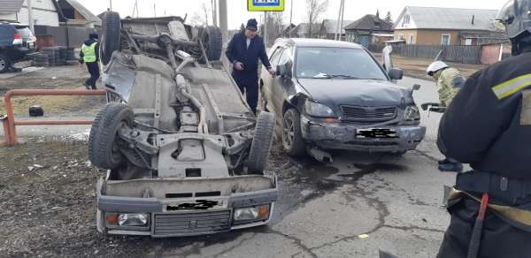 В Абакане в ДТП пострадали водитель и его пассажирка