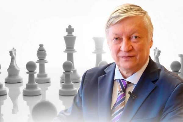 В Красноярск на открытие шахматного клуба прилетит легендарный гроссмейстер