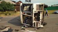 В Минусинске столкнулись легковушка и два автобуса