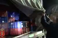В Шушенском районе задержан грузовик с тоннами нелегального спирта