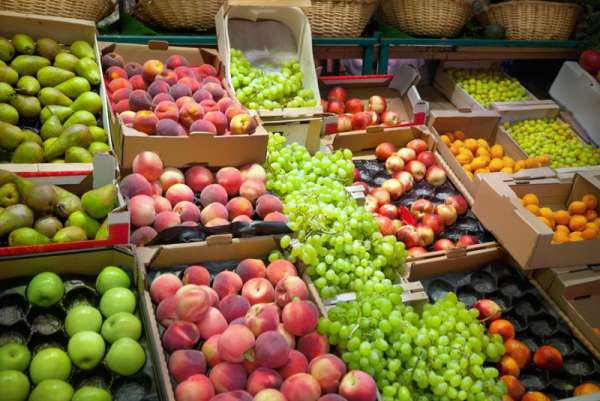 В Красноярском крае из торгового оборота изъяли порядка 1 тонны овощей и фруктов