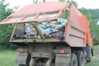 В «Шушенский бор» мусор везут грузовиками