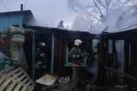 В Минусинске от пожара пострадали постройки на улицах Пушкина и Обороны