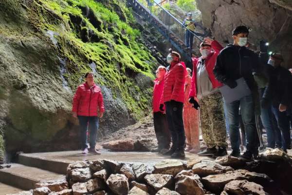 Бородинскую пещеру Хакасии теперь показывают за деньги