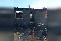 В Минусинске пожар лишил крова молодую семью
