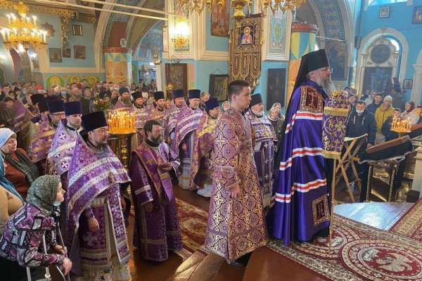 Епископ Никанор простился с прихожанами Минусинска