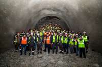 Железнодорожники завершили проходку нового тоннеля в горах Восточного Саяна