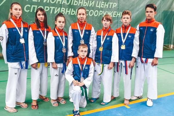 Минусинские тхэквондисты завоевали медали на турнире в Красноярске