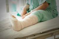 Жительница Хакасии получила от магазина компенсацию за сломанную ногу