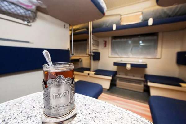 Именинники смогут путешествовать на поезде по России со скидкой