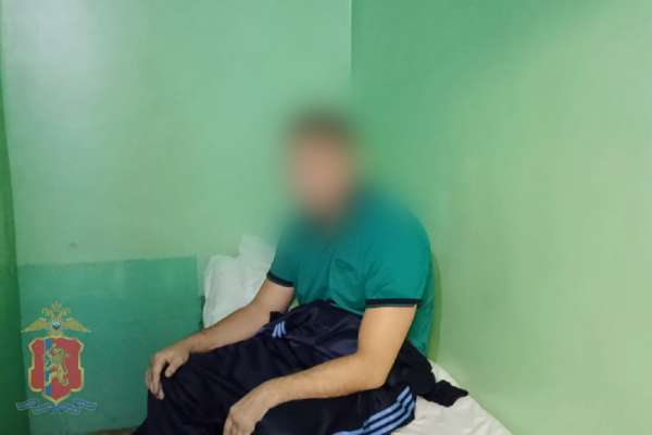 В Красноярском крае мужчина ударил школьника, который заступился за женщину