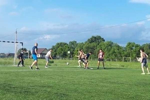Спортсмены Минусинского района опробовали новое футбольное поле села Лугавское