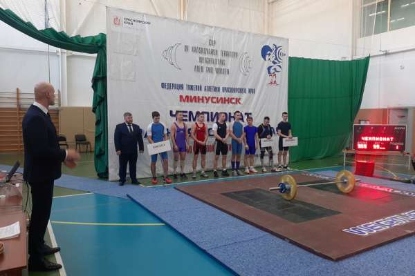 Минусинские тяжелоатлеты заняли несколько призовых мест на краевом чемпионате