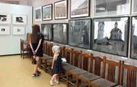 Любителей живописи ждут в картинной галерее на выставке работ Юрия Аникутина