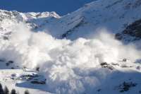 В Хакасии сохраняется опасность схода снежных лавин
