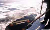 В Хакасии машина ушла под лед