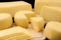 В продуктовые сети Красноярского края могло попасть 15 тонн подозрительного сыра