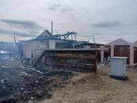 Пожар, уничтоживший жилой дом в Минусинском районе, возник, предположительно, по вине соседа