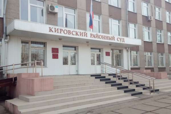 В Красноярске конвой случайно отпустил из зала суда обвиняемого
