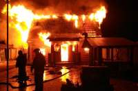 В Хакасии на выходных горели частные дома, бани и автомобили
