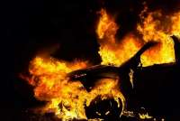 В Красноярске в загоревшемся автомобиле погиб водитель