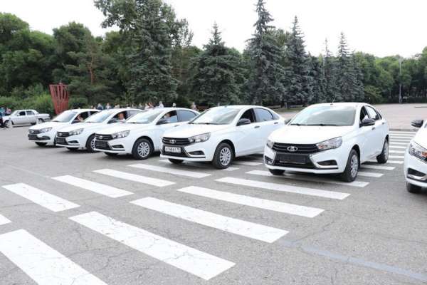 Хакасия получила для медицинских учреждений 39 легковых автомобилей