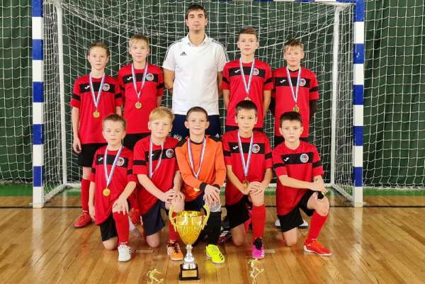 Юные футболисты Минусинска стали победителями турнира в Ачинске