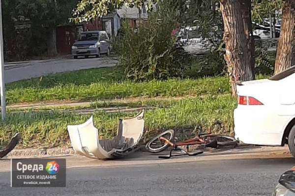 В Минусинске сбили ребенка на велосипеде: мальчик госпитализирован