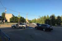 В центре Минусинска столкнулись два легковых автомобиля