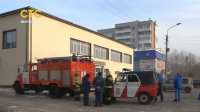 Здание МФЦ в Минусинске окружили машины спецслужб
