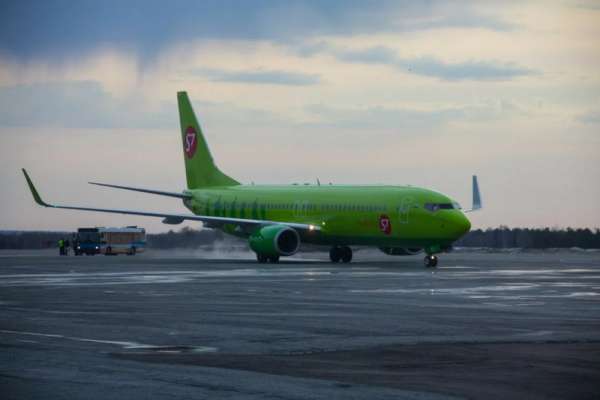 В Екатеринбурге экстренно сел самолёт из Абакана, летевший в Москву