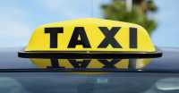 В Абакане женщина угнала машину у таксиста
