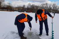 В Хакасии проверили на прочность лед