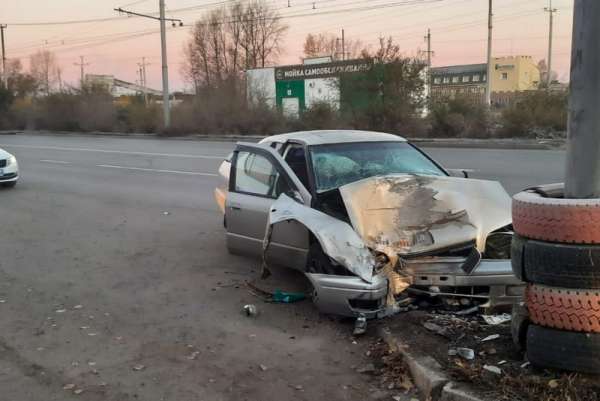 В Абакане в дорожной аварии погибла 35-летняя пассажирка