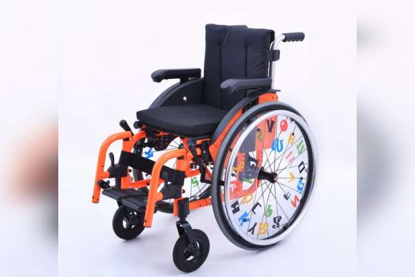 Авиакомпанию через суд заставили возместить жителю Норильска стоимость сломанной инвалидной коляски