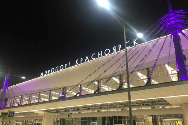 В Красноярске пассажиров аэропорта срочно эвакуировали