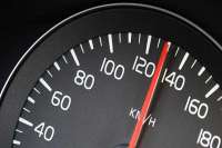 В России установят лимит скорости до 130 км/ч