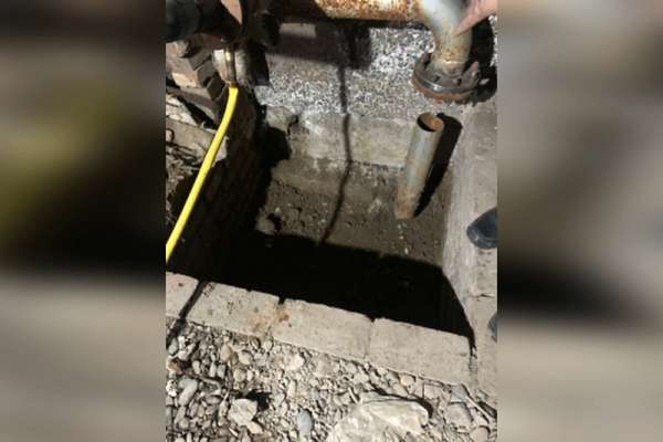 В Красноярске рабочие при замене трубы обнаружили человеческие останки