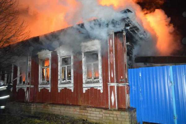 В Ермаковском районе полностью сгорел дом