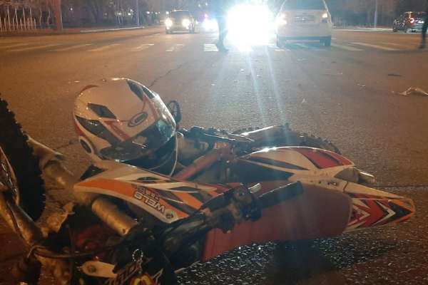 В центре Абакана мотоциклист попал в ДТП, пострадавший – в реанимации